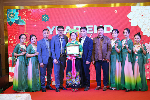 Hiển thị tin tức Year End Party 2024 – Chào Xuân Ất Tỵ: Gắn kết và lan toả yêu thương Hình ảnh tin tức Year End Party 2024 – Chào Xuân Ất Tỵ: Gắn kết và lan toả yêu thương